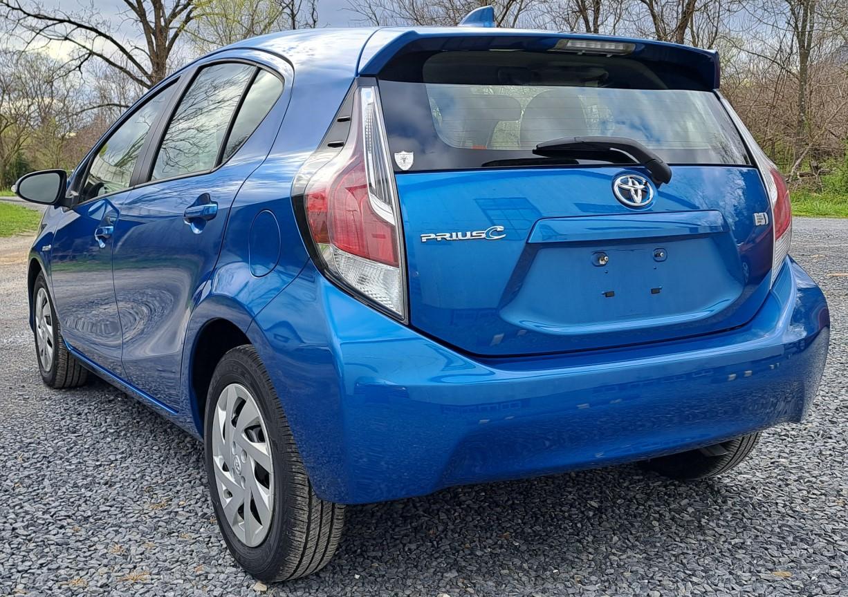2015 Toyota Prius C Two - 108524