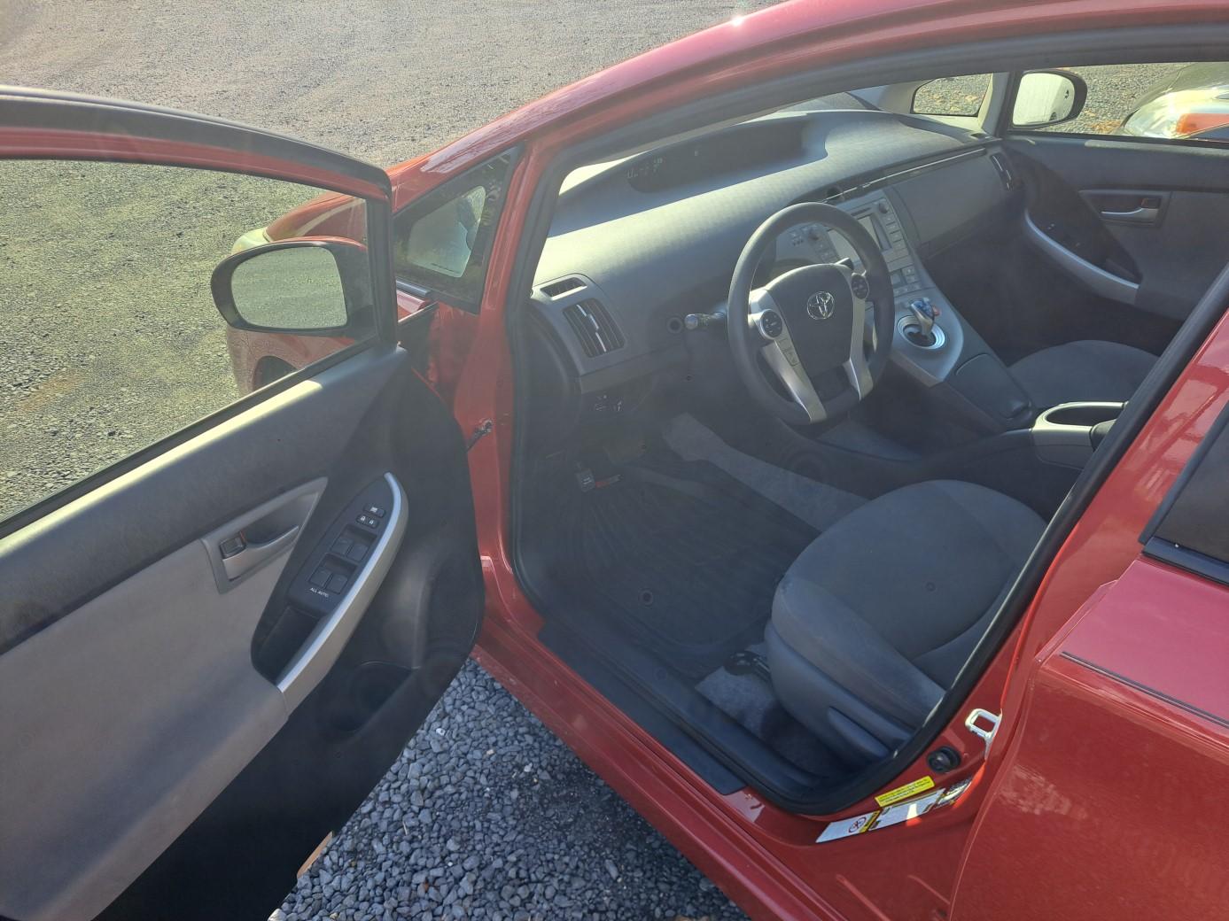 2014 Toyota Prius Two - 743119