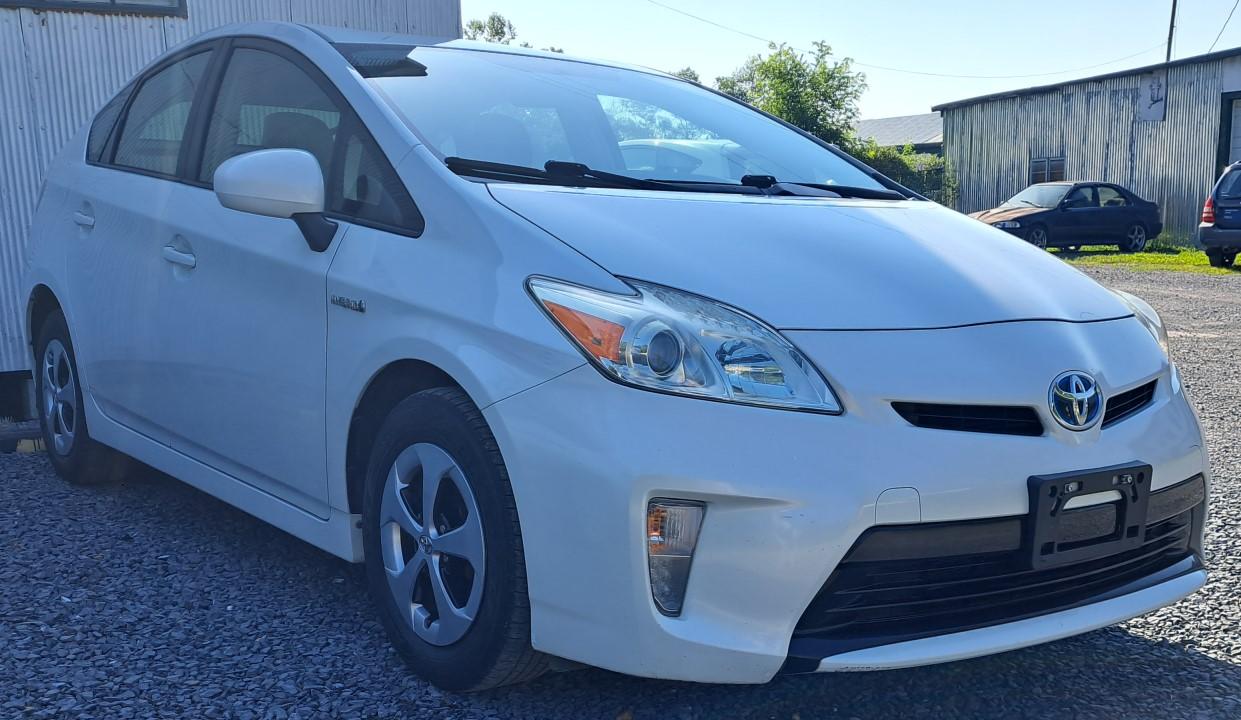 2015 Toyota Prius Three - 403221